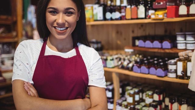 Seguro comercial explicado para pequeños negocios latinos: qué cubre y cuándo considerarlo