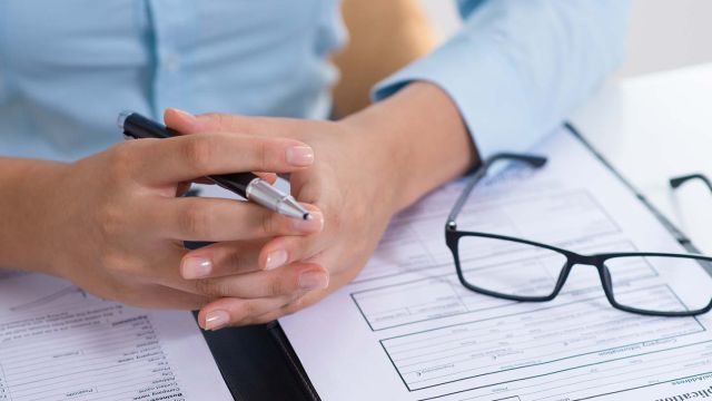 ¿Qué cubre un seguro de visión y qué debes revisar antes de comprar?