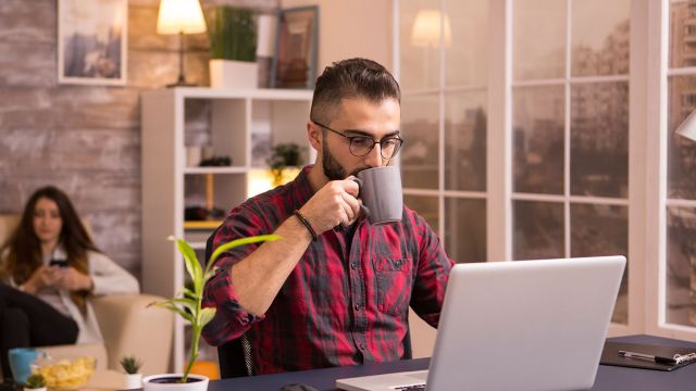 Seguro comercial para negocios desde casa: errores que debes evitar antes de cotizar